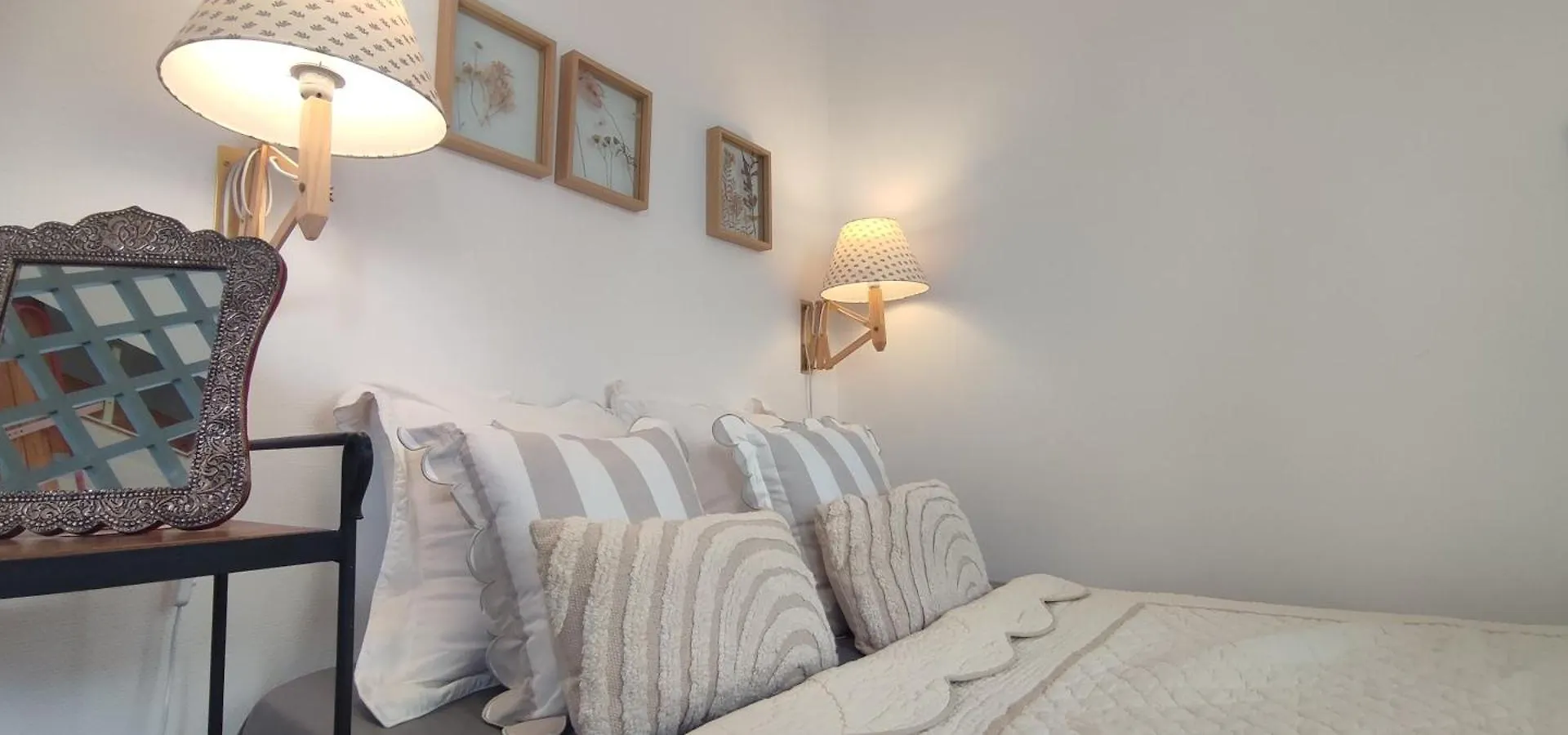 Holiday home Paris Authentic House Entier 1920'S Villa Metro Line 7 For Groups France
